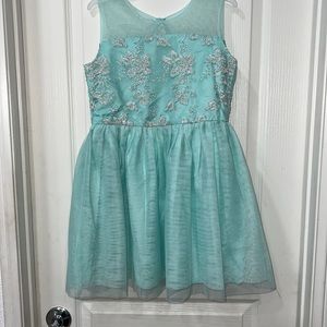 Beautiful The Children’s Place girls dress, size 10.